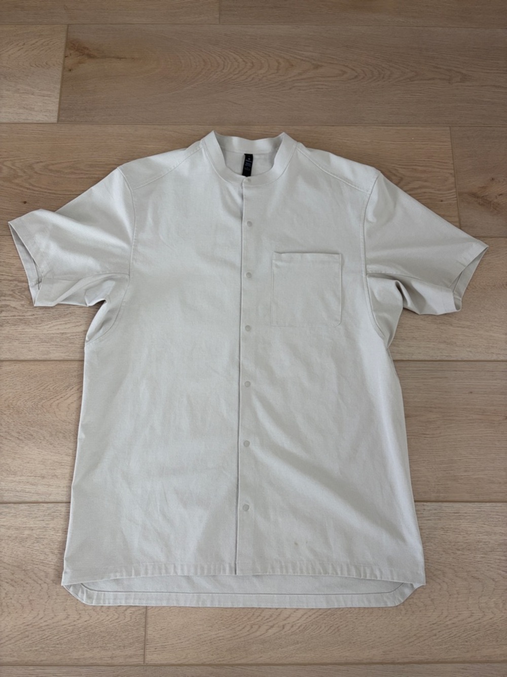 lululemon Short-Sleeve Button-Up Shirt - Cream